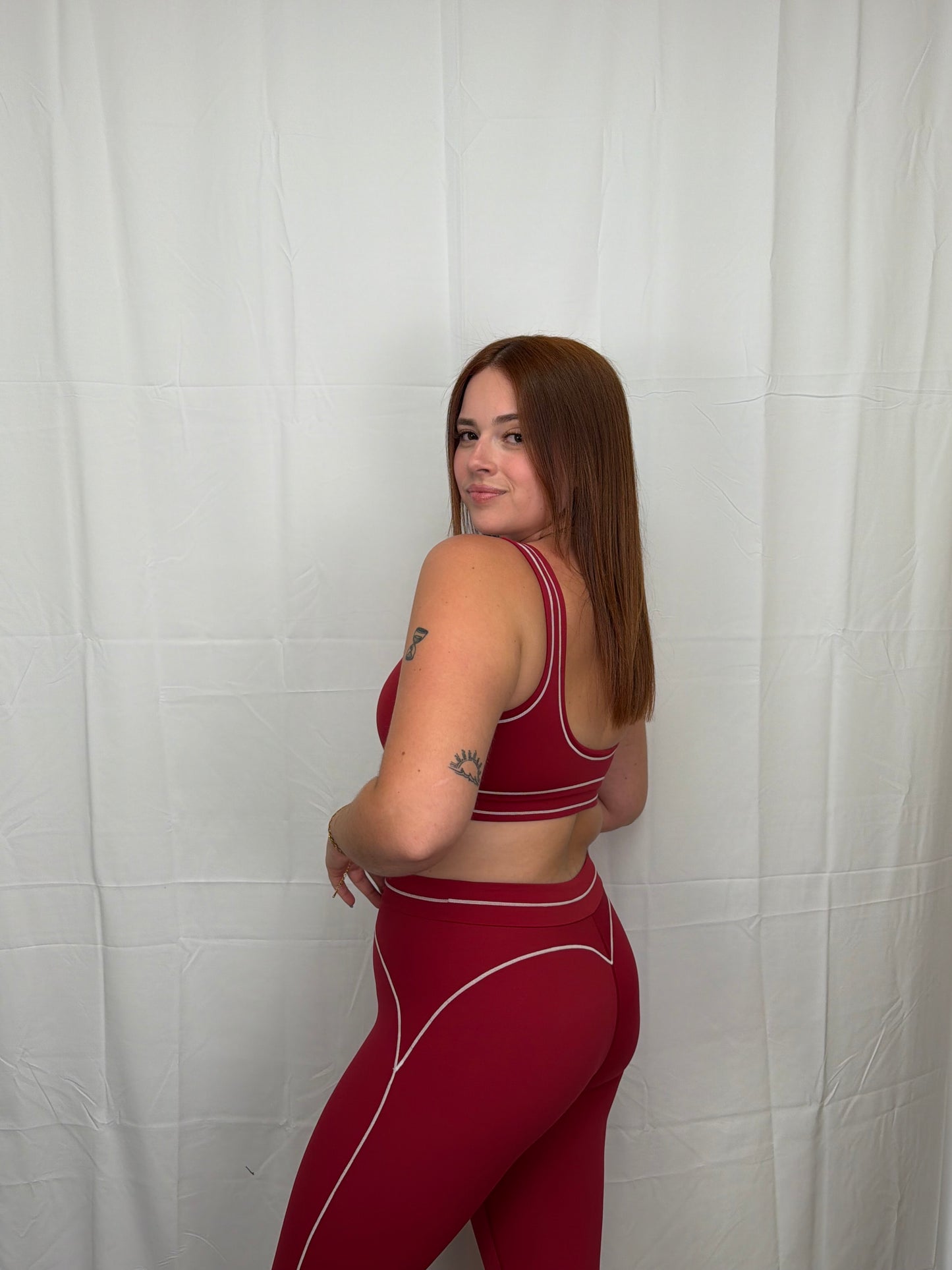 Essence set - red